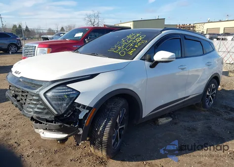 2023 Kia Sportage Hybrid Ex z USA, uszkodzony, nr VIN KNDPVCAGXP7027320